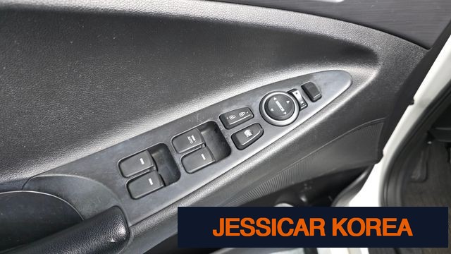 2012 Hyundai sonata hybrid - Thumbnail 17