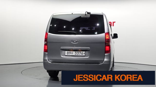 2015 Hyundai Grand Starex - Thumbnail 2