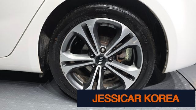 2015 Kia K3 - Thumbnail 9