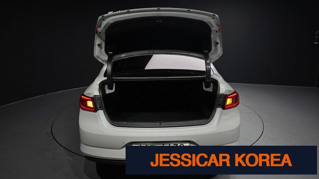 2017 Renault Korea SM6 - Thumbnail 2