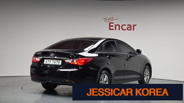 2013 Hyundai Sonata the brilliant - Thumbnail 2