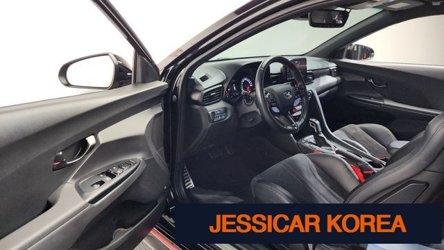 2021 Hyundai Veloster (JS) - Thumbnail 2