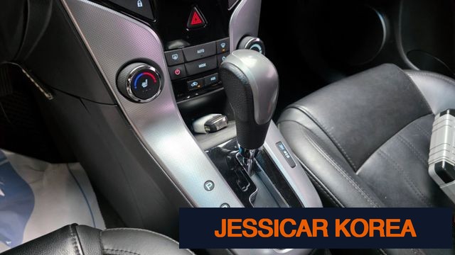 2012 Chevrolet Cruze - Thumbnail 8