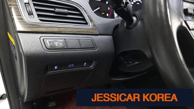 2015 Hyundai LF Sonata - Thumbnail 16
