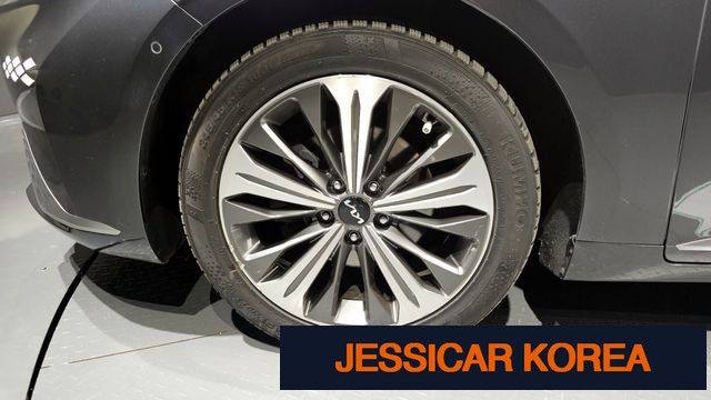 2022 Kia K8 Hybrid - Thumbnail 10