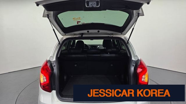 2016 KG Mobility New Korando C - Thumbnail 11
