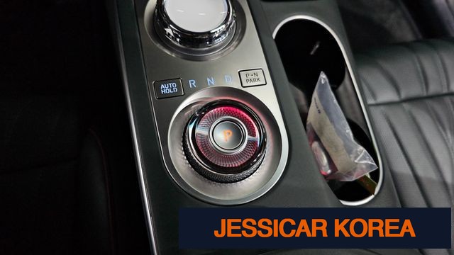 2021 Genesis GV70 - Thumbnail 9