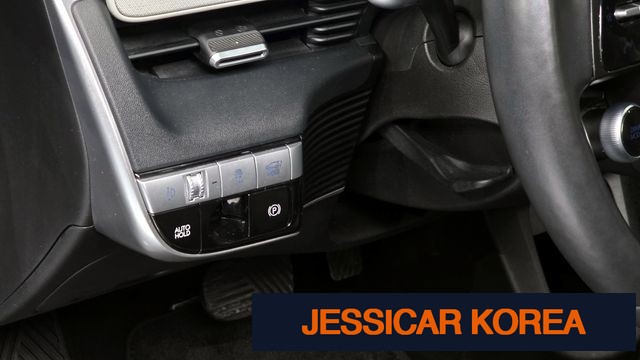 2022 Hyundai Ioniq 5 - Thumbnail 2