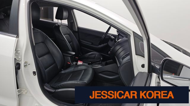 2014 Kia K3 - Thumbnail 2