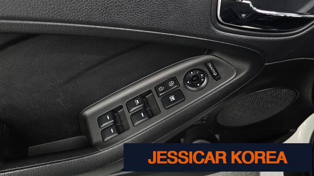 2014 Kia K3 - Thumbnail 6