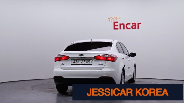 2014 Kia K3 - Thumbnail 10