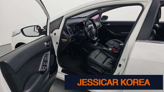 2014 Kia K3 - Thumbnail 14