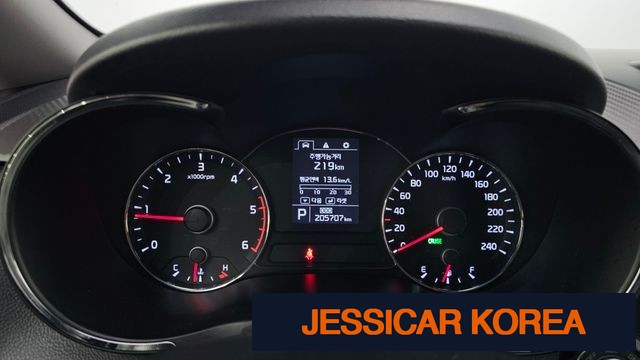 2014 Kia K3 - Thumbnail 17