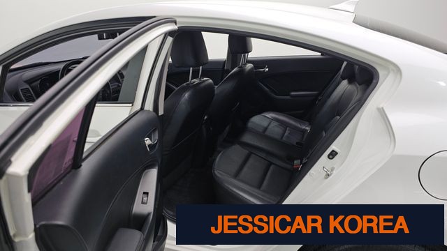 2014 Kia K3 - Thumbnail 19