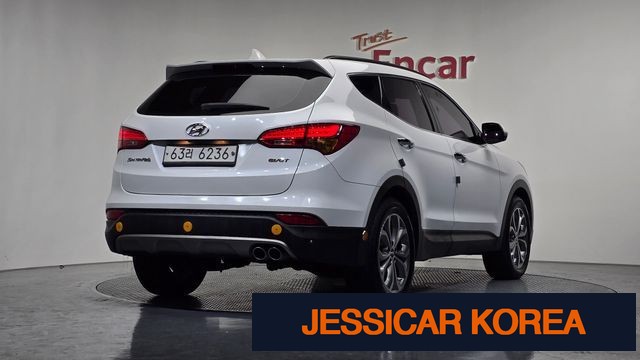 2015 Hyundai Santa Fe DM - Thumbnail 3