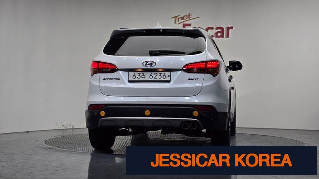 2015 Hyundai Santa Fe DM - Thumbnail 4