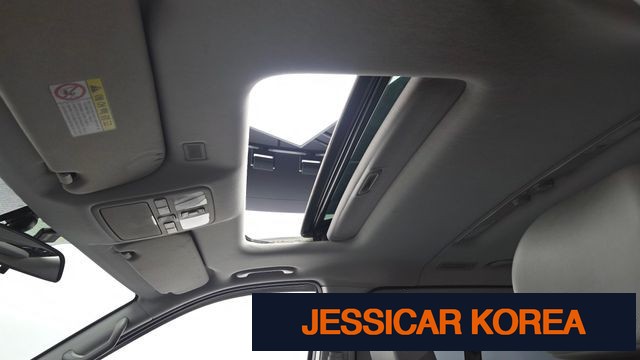 2019 Hyundai The New Grand Starex - Thumbnail 17