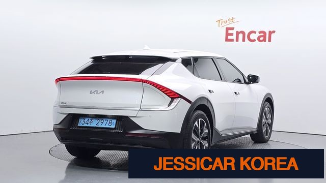 2023 Kia EV6 - Thumbnail 5