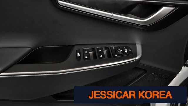 2023 Kia EV6 - Thumbnail 9