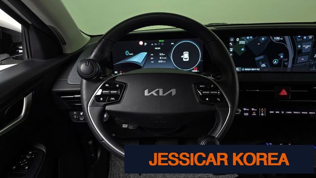 2023 Kia EV6 - Thumbnail 10