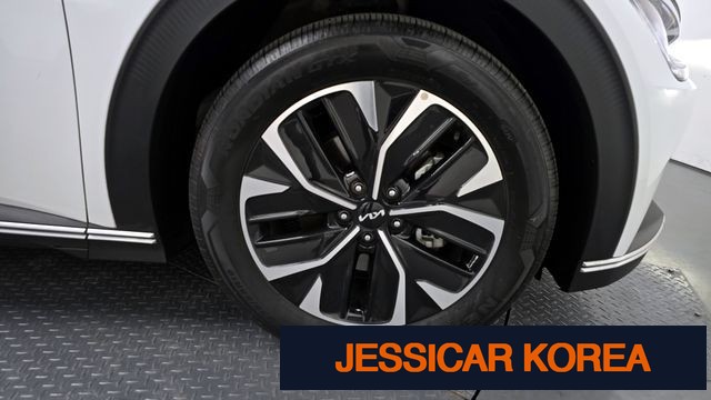 2023 Kia EV6 - Thumbnail 19