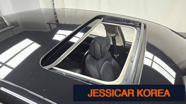 2019 Genesis G90 - Thumbnail 5