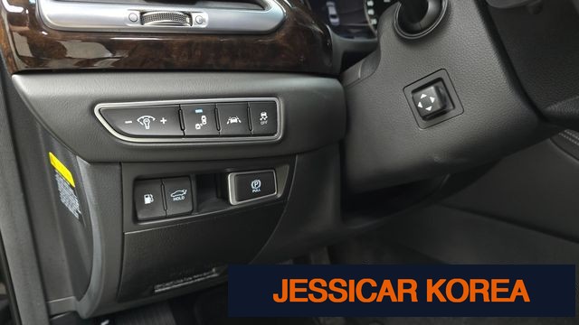 2019 Genesis G90 - Thumbnail 17
