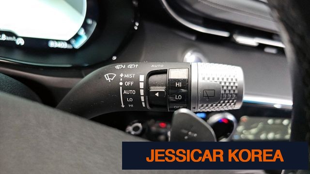 2021 Genesis GV70 - Thumbnail 15