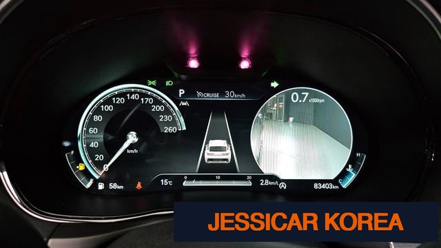 2021 Genesis GV70 - Thumbnail 19