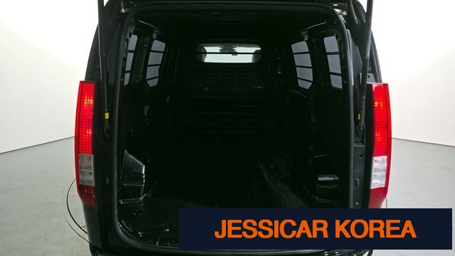 2022 Hyundai Staria - Thumbnail 6
