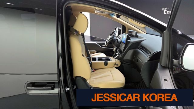 2022 Hyundai Staria - Thumbnail 9