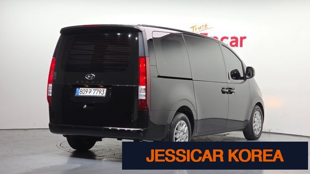 2022 Hyundai Staria - Thumbnail 12