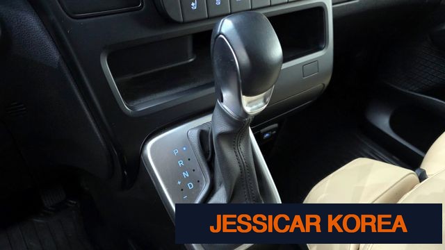 2022 Hyundai Staria - Thumbnail 18