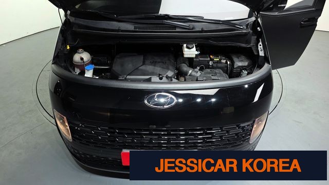 2022 Hyundai Staria - Thumbnail 2