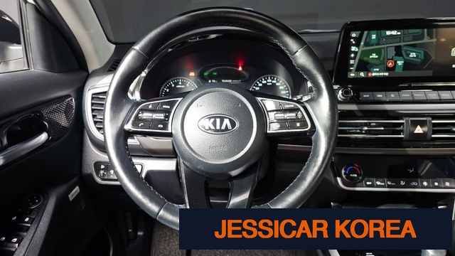 2021 Kia Seltos - Thumbnail 2