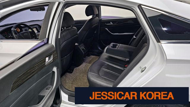 2015 Hyundai LF Sonata - Thumbnail 6