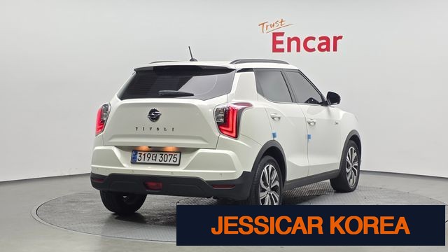 2022 KG Mobility Very New Tivoli - Thumbnail 3