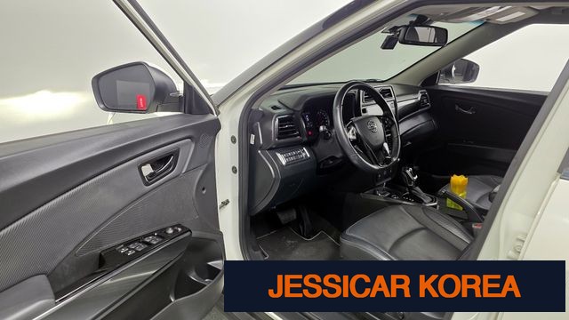 2022 KG Mobility Very New Tivoli - Thumbnail 11