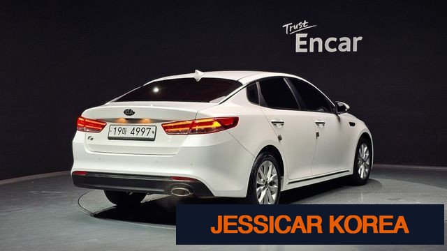 2016 Kia K5 2nd generation - Thumbnail 18