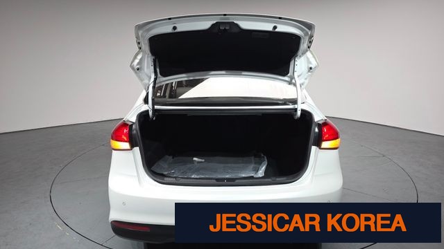 2016 Kia The New K3 - Thumbnail 20