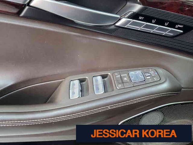 2016 Genesis EQ900 - Thumbnail 7