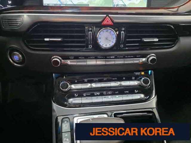 2016 Genesis EQ900 - Thumbnail 9