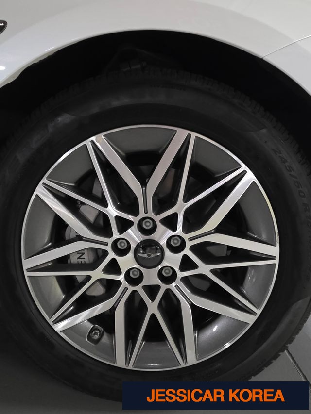 2025 Genesis G80 (RG3) - Thumbnail 19