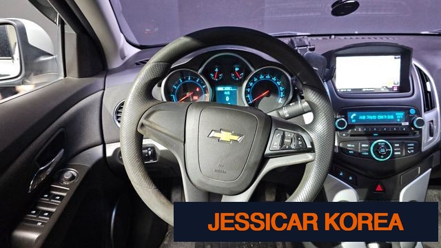 2013 Chevrolet Cruze - Thumbnail 11