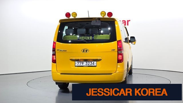 2017 Hyundai Grand Starex - Thumbnail 3