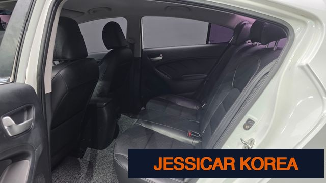 2015 Kia K3 - Thumbnail 3