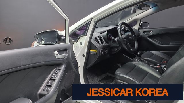 2015 Kia K3 - Thumbnail 8