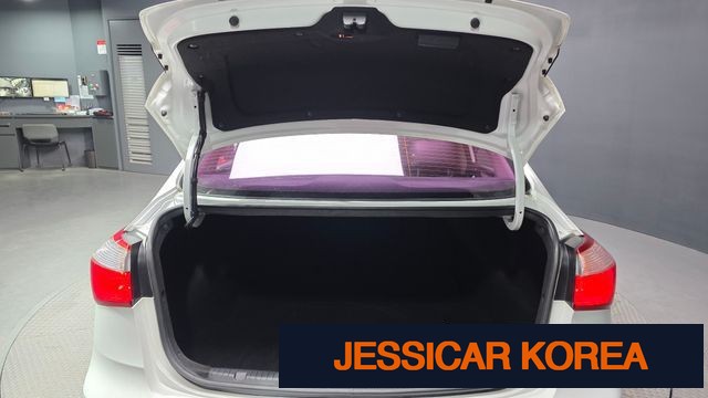 2015 Kia K3 - Thumbnail 15