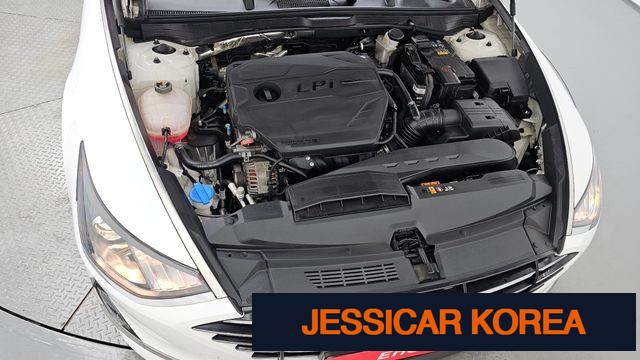 2022 Hyundai Sonata (DN8) - Thumbnail 2