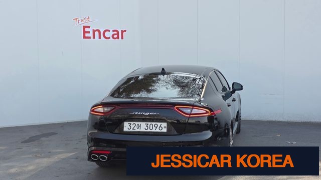 2018 Kia Stinger - Thumbnail 10
